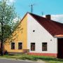 U půdních větracích otvorů dvojdomku stavebníci „neopisovali“ U půdních větracích otvorů dvojdomku stavebníci „neopisovali“