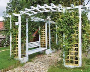 samostojná pergola linda 9 s lavičkou, truhlíkem na zeleň. Šíře stojen je 7 x 7 cm, výška 235 cm, délka 340 cm a šířka 360 cm (vladeko)