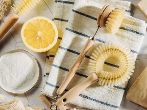 přírodní čištění citronem a jedlou sodou