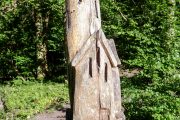 socha z kmene stromu