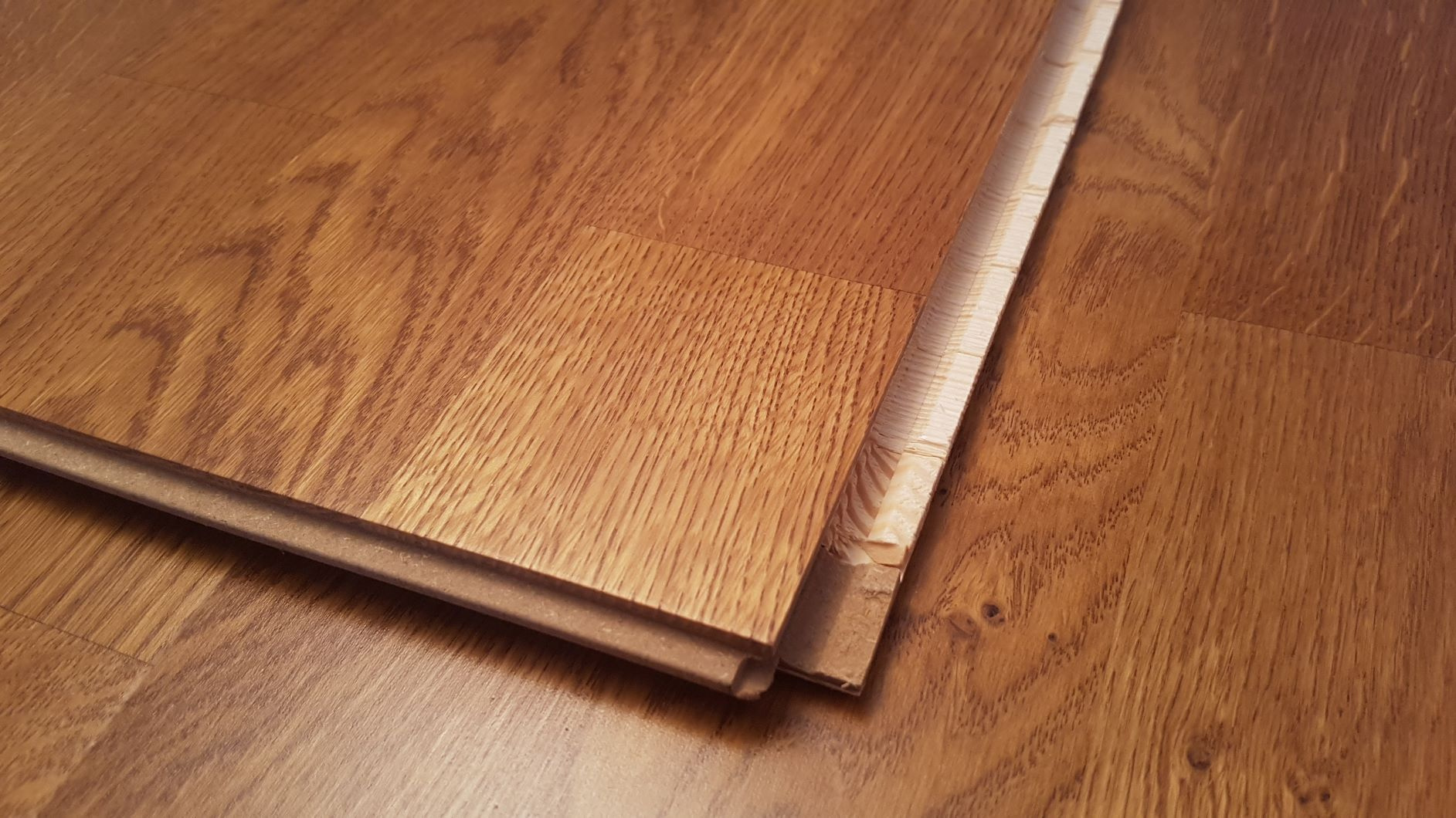 vícevrstvá dřevěná podlaha