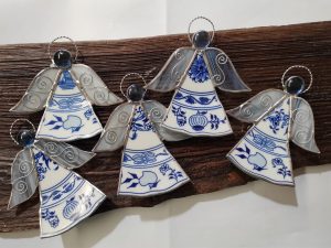 Andílci z porcelánu