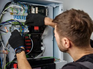 Jističe je nezbytné vybrat tak, aby byly dostatečně dimenzované a zamezily přetížení a zkratu